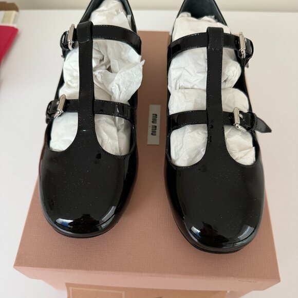 Miu Miu Shoes - Patent leather flats Miu Miu